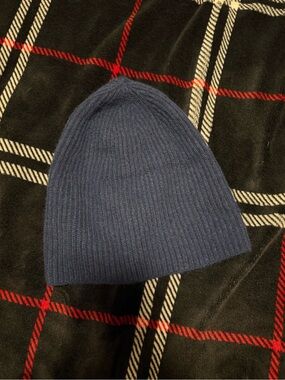 Classic Navy Ribbed Cashmere Beanie Hat
